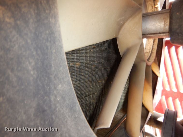 image for item DR1272 1985 Versatile 256 bi-directional tractor