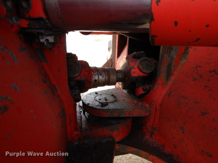 image for item DR1272 1985 Versatile 256 bi-directional tractor