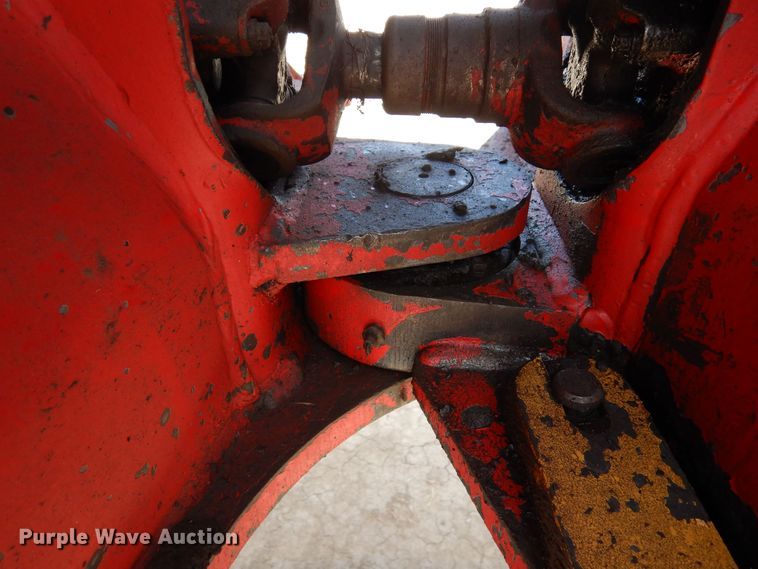 image for item DR1272 1985 Versatile 256 bi-directional tractor