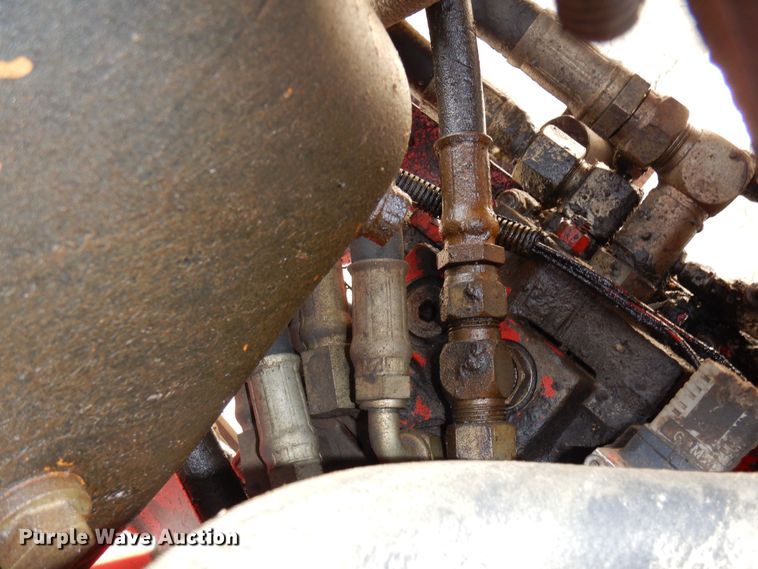 image for item DR1272 1985 Versatile 256 bi-directional tractor