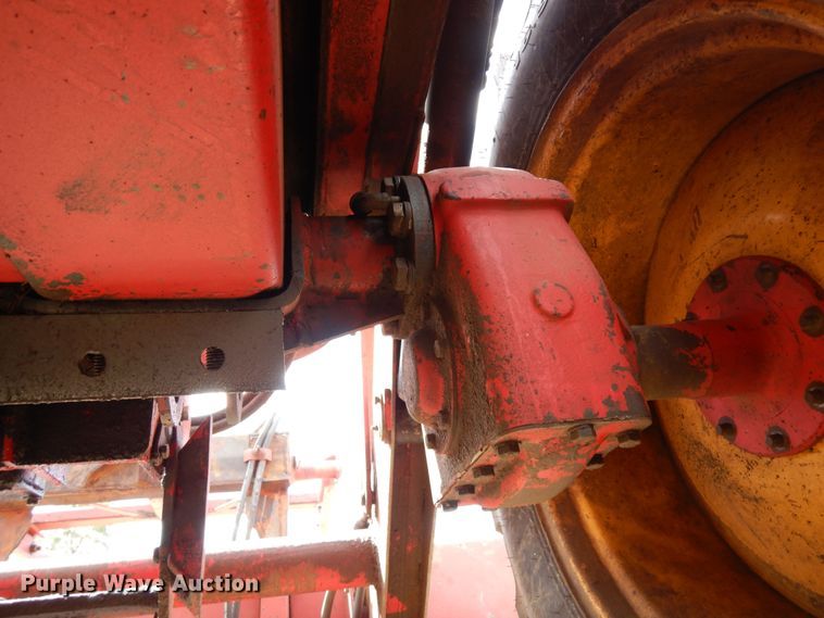 image for item DR1272 1985 Versatile 256 bi-directional tractor