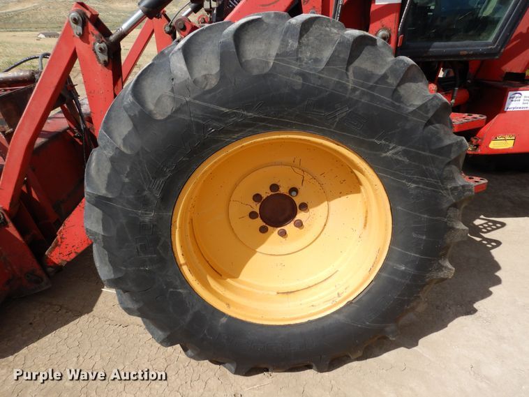 image for item DR1272 1985 Versatile 256 bi-directional tractor