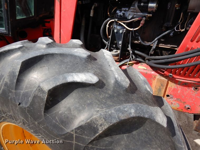 image for item DR1272 1985 Versatile 256 bi-directional tractor