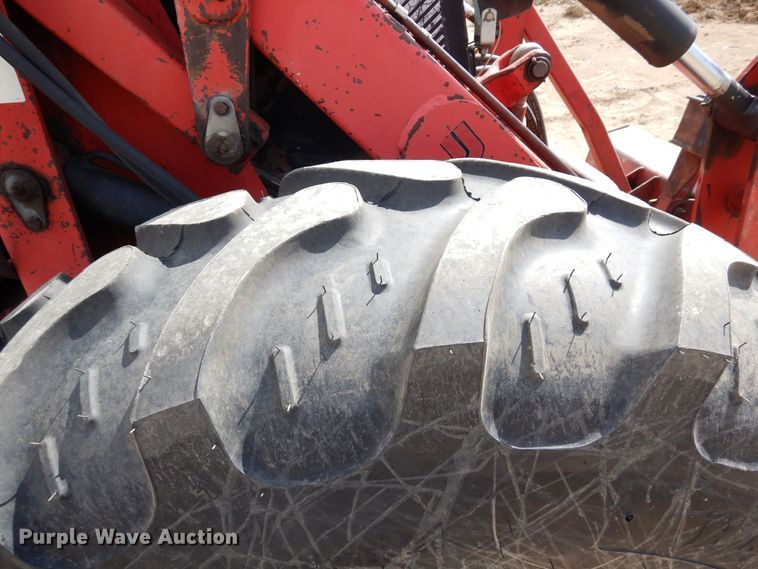 image for item DR1272 1985 Versatile 256 bi-directional tractor