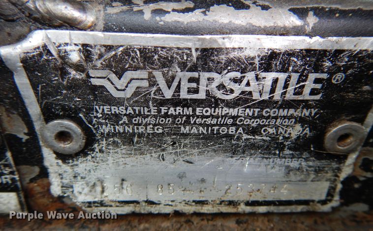 image for item DR1272 1985 Versatile 256 bi-directional tractor