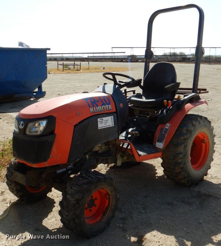 image for item DR1944 Kubota B2301  MFWD tractor