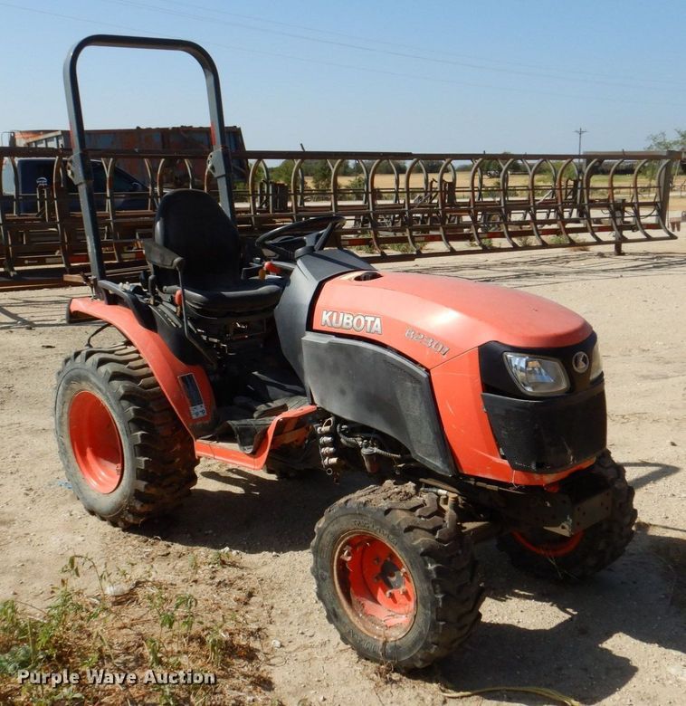 image for item DR1944 Kubota B2301  MFWD tractor