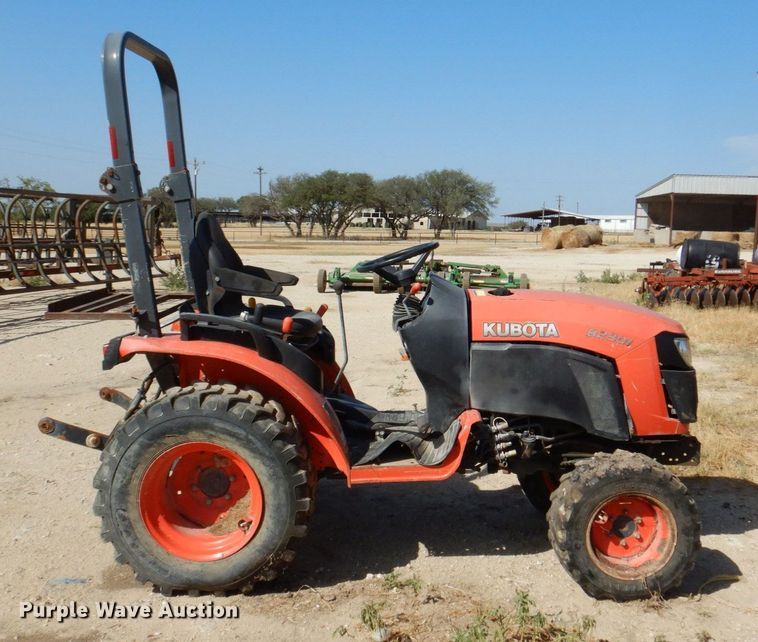 image for item DR1944 Kubota B2301  MFWD tractor