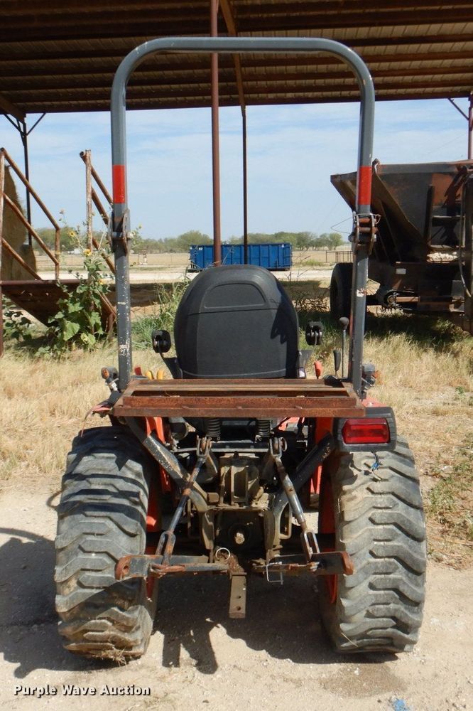 image for item DR1944 Kubota B2301  MFWD tractor