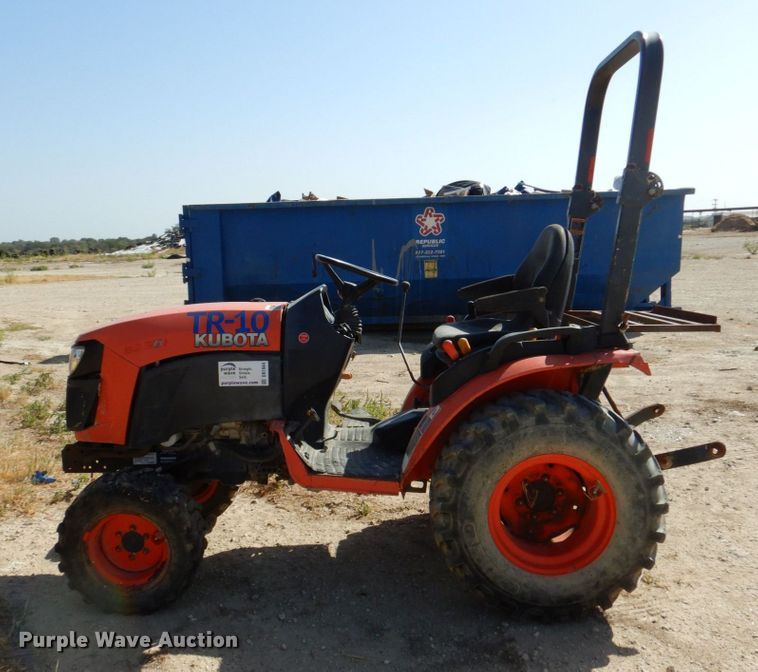 image for item DR1944 Kubota B2301  MFWD tractor