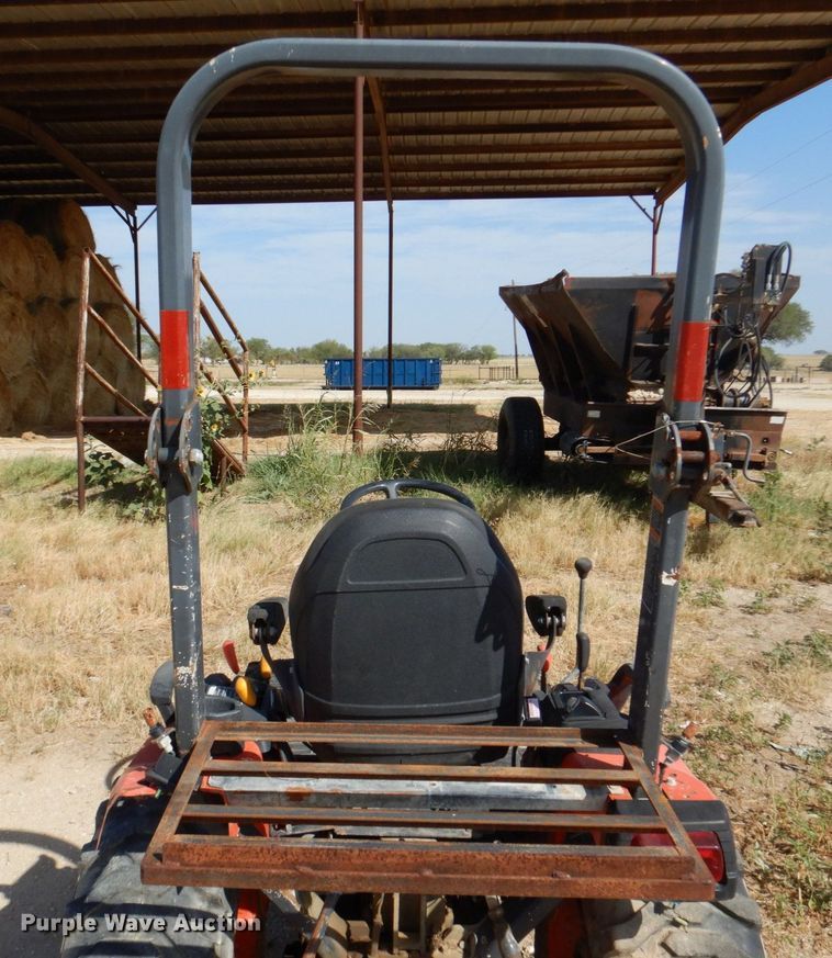 image for item DR1944 Kubota B2301  MFWD tractor