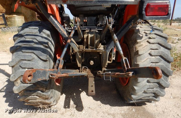 image for item DR1944 Kubota B2301  MFWD tractor