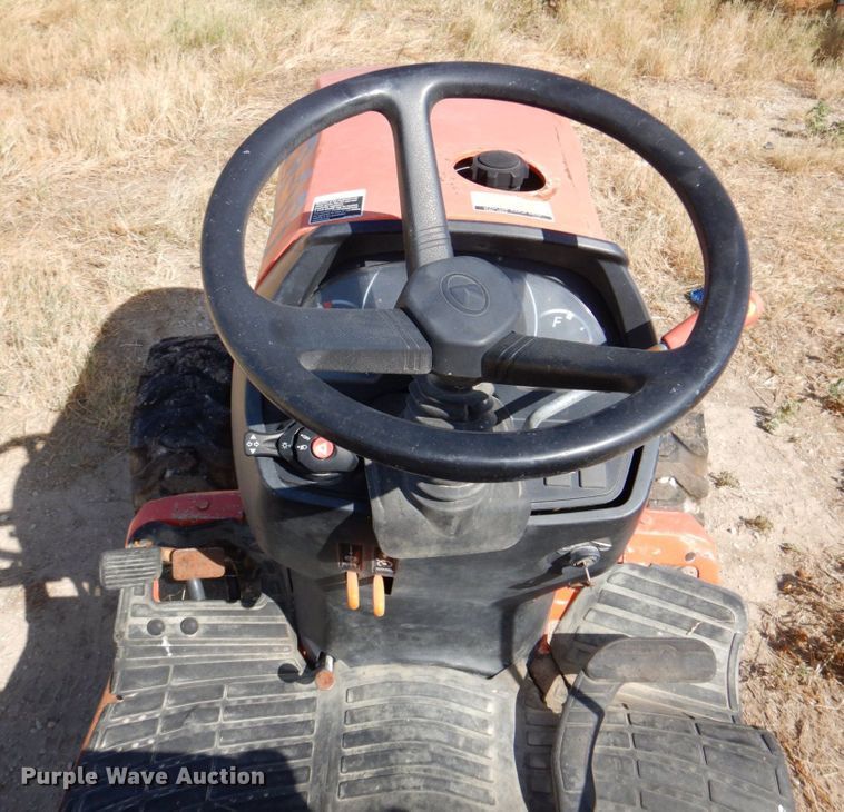 image for item DR1944 Kubota B2301  MFWD tractor