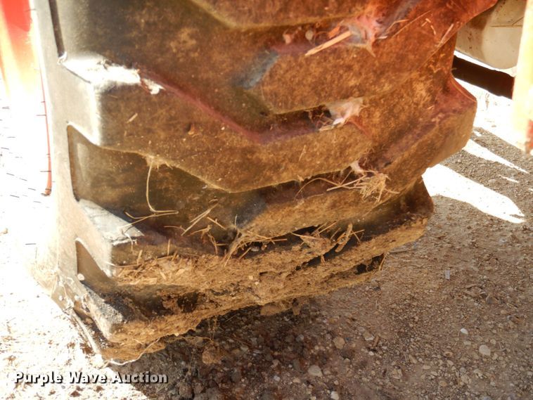 image for item DR1944 Kubota B2301  MFWD tractor