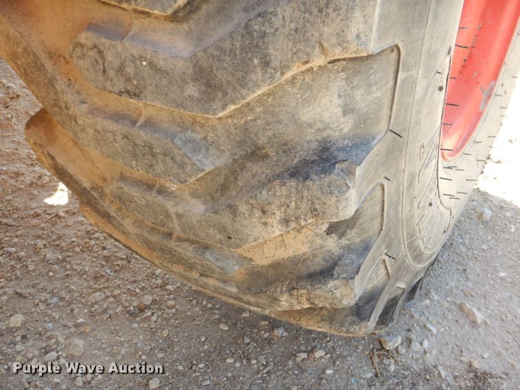 image for item DR1944 Kubota B2301  MFWD tractor