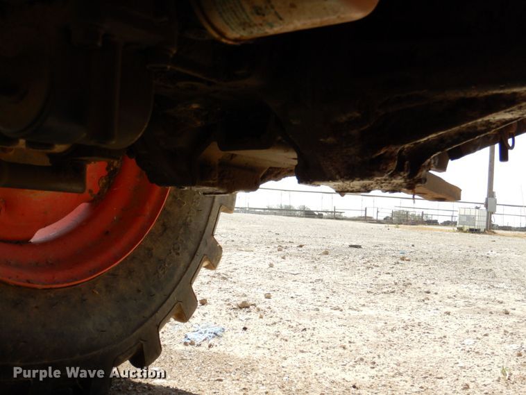 image for item DR1944 Kubota B2301  MFWD tractor