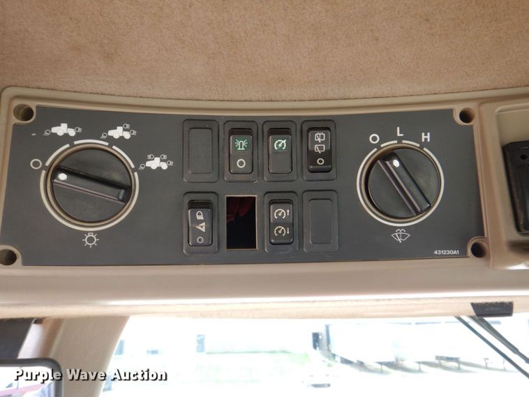 image for item DS8125 2005 Case STX375  4WD tractor