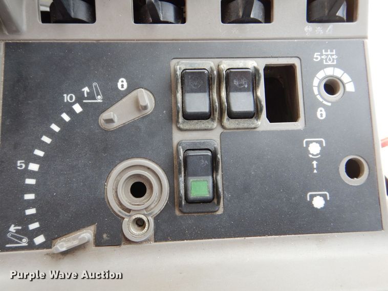 image for item DS8125 2005 Case STX375  4WD tractor