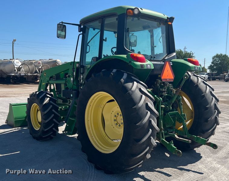 image for item DS8391 2012 John Deere 7230  MFWD tractor