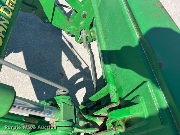 image for item DS8391 2012 John Deere 7230  MFWD tractor