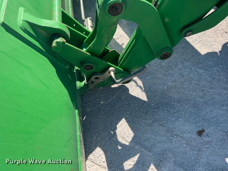 image for item DS8391 2012 John Deere 7230  MFWD tractor