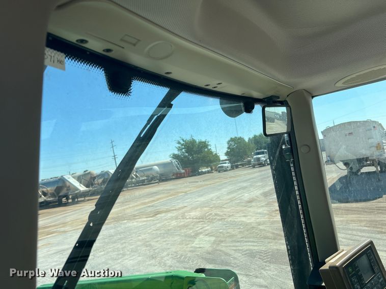 image for item DS8391 2012 John Deere 7230  MFWD tractor