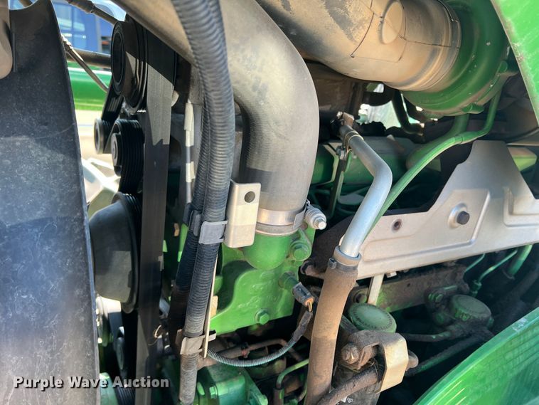 image for item DS8391 2012 John Deere 7230  MFWD tractor