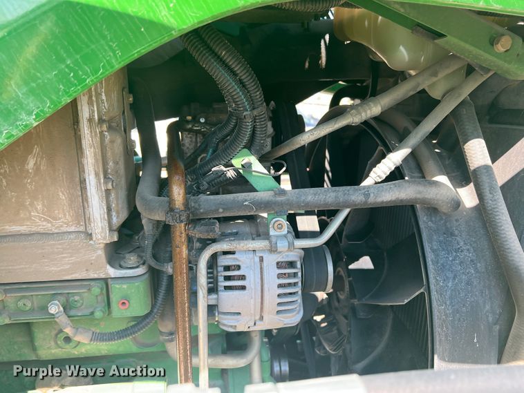 image for item DS8391 2012 John Deere 7230  MFWD tractor