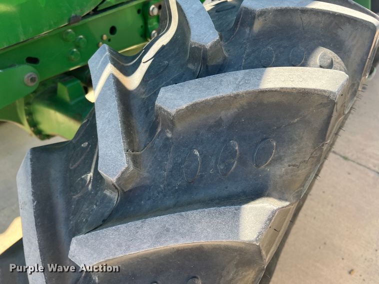 image for item DS8391 2012 John Deere 7230  MFWD tractor