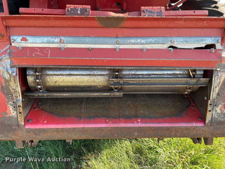 image for item DS8411 2000 Case IH 2388  combine