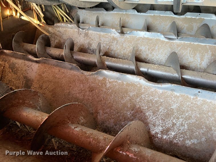 image for item DS8411 2000 Case IH 2388  combine