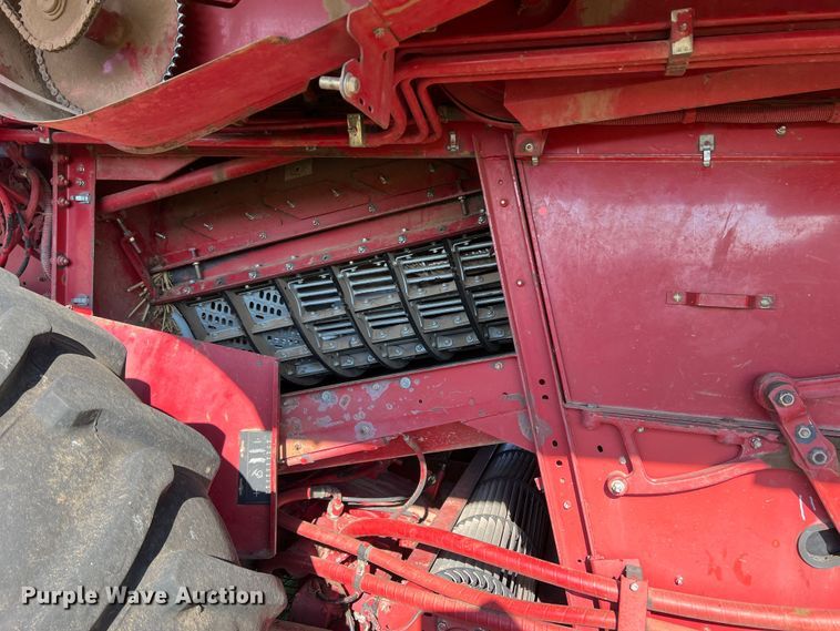 image for item DS8411 2000 Case IH 2388  combine