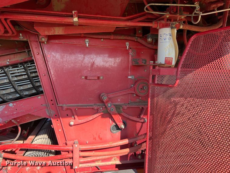 image for item DS8411 2000 Case IH 2388  combine