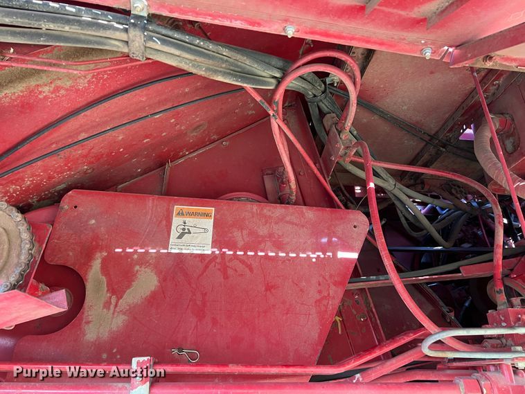 image for item DS8411 2000 Case IH 2388  combine