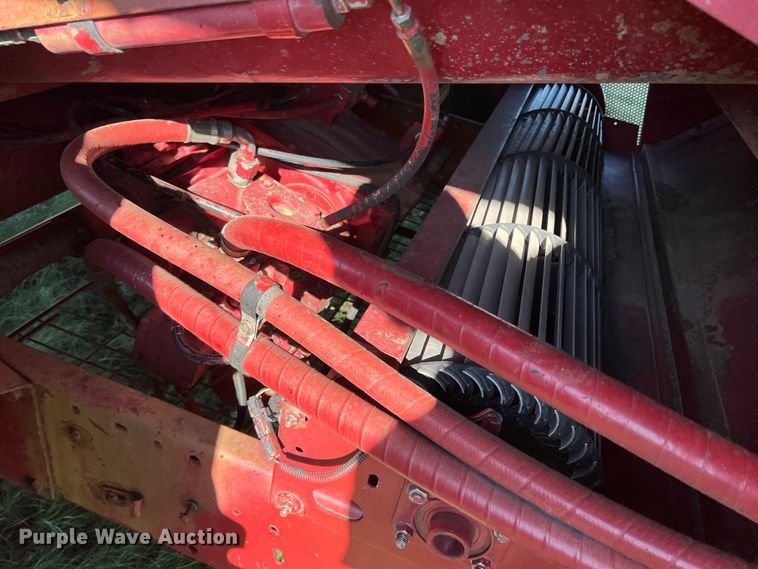 image for item DS8411 2000 Case IH 2388  combine