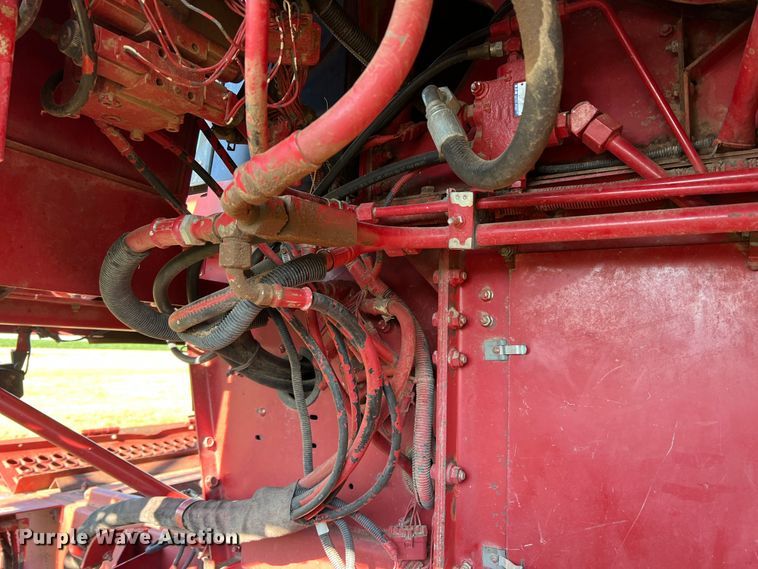 image for item DS8411 2000 Case IH 2388  combine