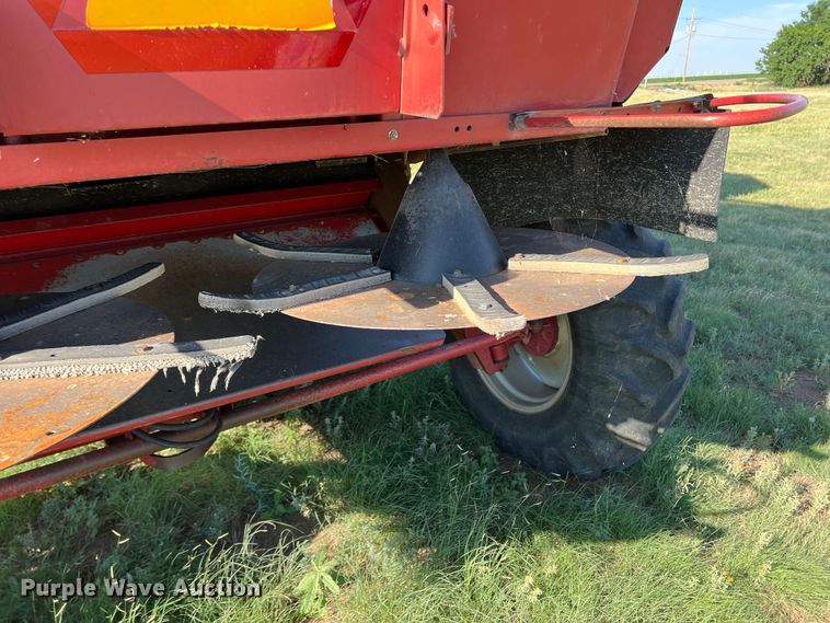 image for item DS8411 2000 Case IH 2388  combine