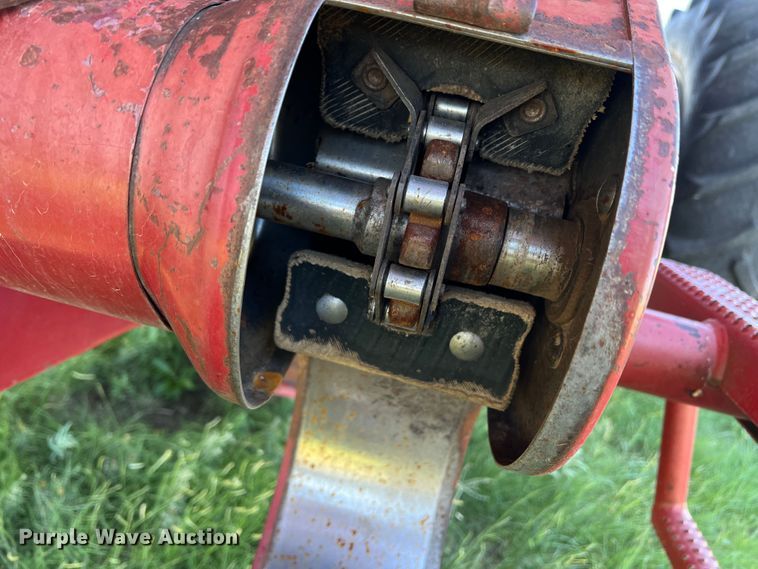 image for item DS8411 2000 Case IH 2388  combine