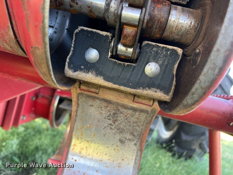 image for item DS8411 2000 Case IH 2388  combine