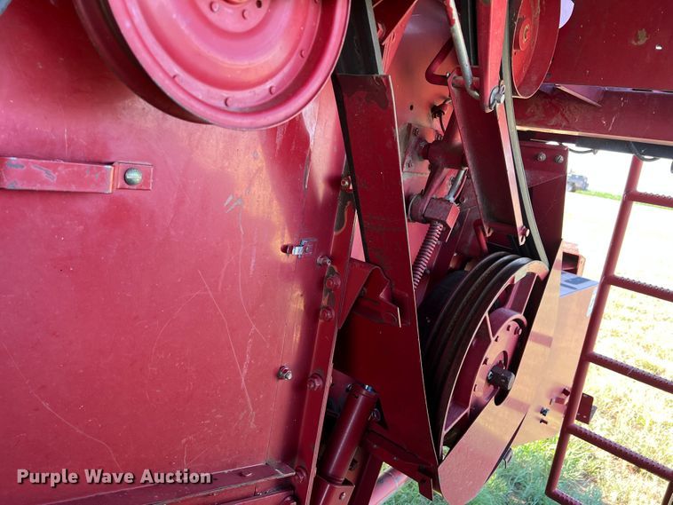 image for item DS8411 2000 Case IH 2388  combine