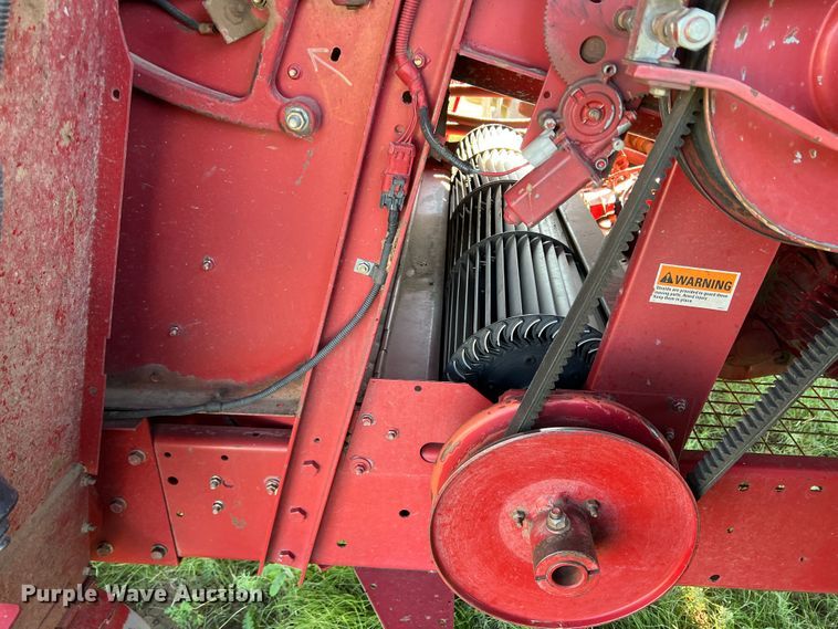 image for item DS8411 2000 Case IH 2388  combine