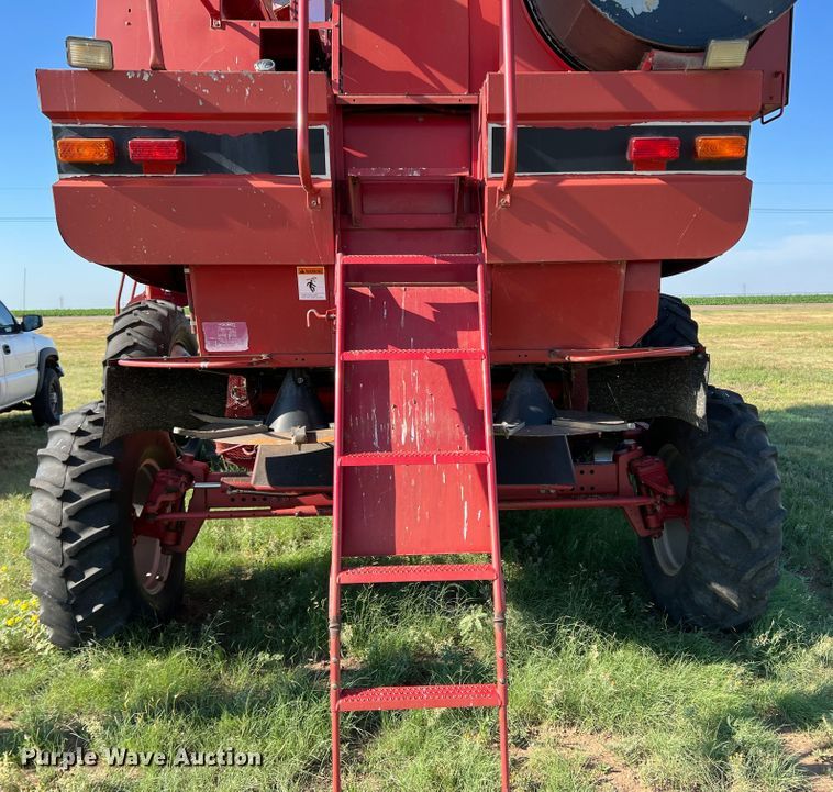 image for item DS8411 2000 Case IH 2388  combine