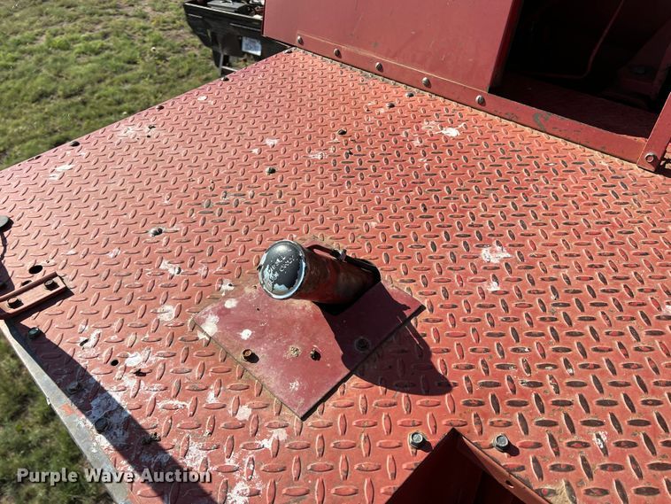 image for item DS8411 2000 Case IH 2388  combine