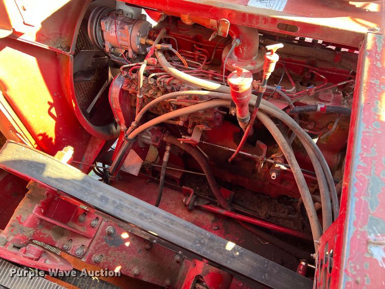 image for item DS8411 2000 Case IH 2388  combine