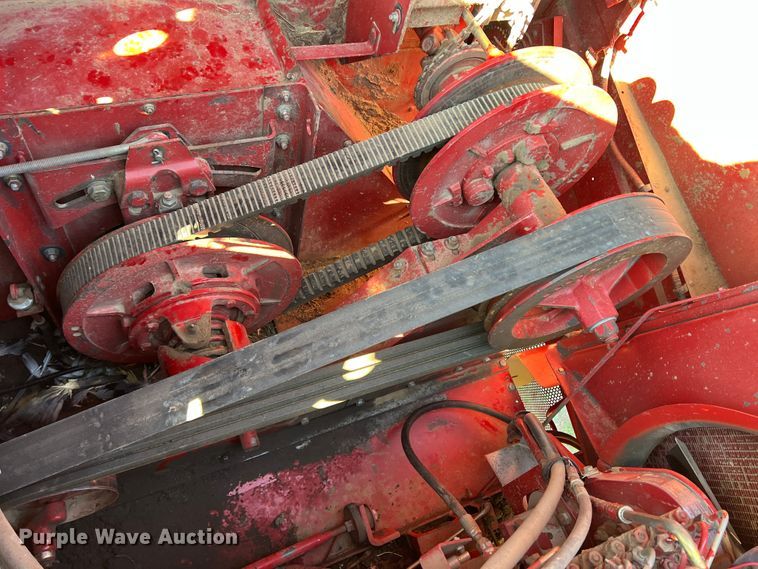 image for item DS8411 2000 Case IH 2388  combine