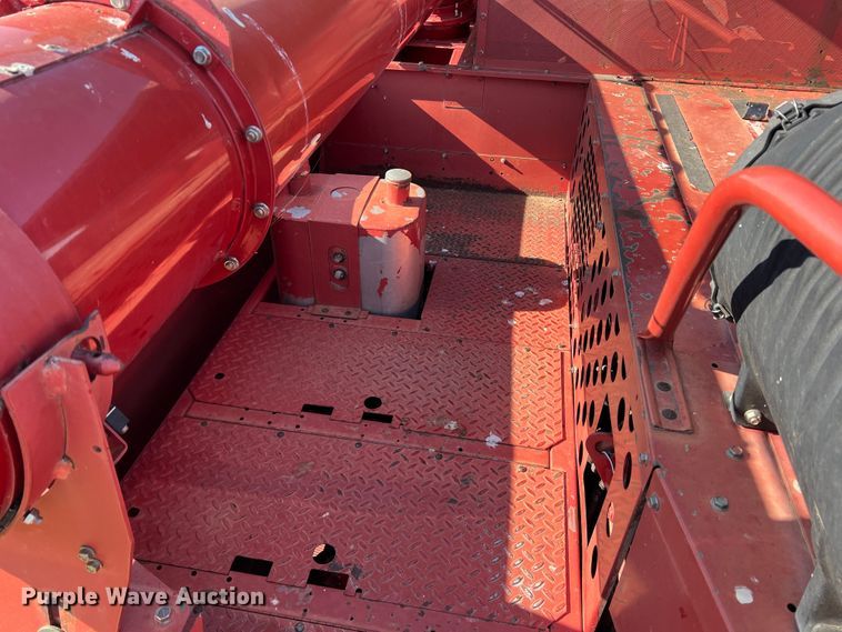 image for item DS8411 2000 Case IH 2388  combine