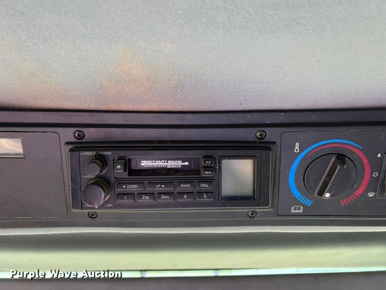 image for item DS8411 2000 Case IH 2388  combine