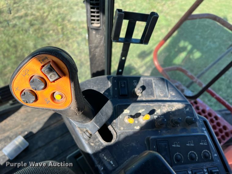 image for item DS8411 2000 Case IH 2388  combine