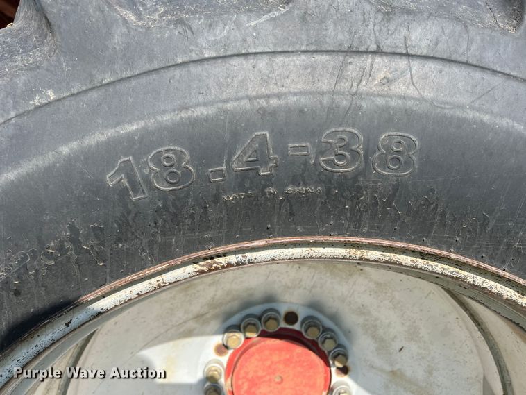 image for item DS8411 2000 Case IH 2388  combine