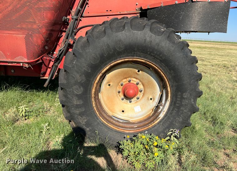 image for item DS8411 2000 Case IH 2388  combine
